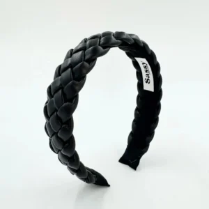 SASSY COPENHAGEN - FLETTET LÆDER HÅRBØJLE - SSSIGNE SORT