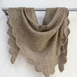 TRIANGLE TRINITY CASHMERETØKLÆDE STOR 100% CASHMERE KHAKI - ANDCOPENHAGEN